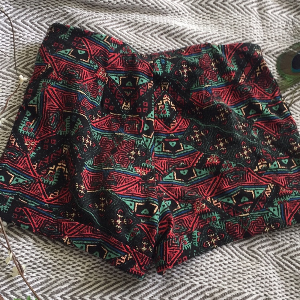Tribal print high waisted shorts☀️ - Picture 4 of 6